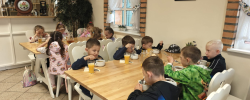 Wycieczka przedszkolaków do Szymbarku 18.06.2026